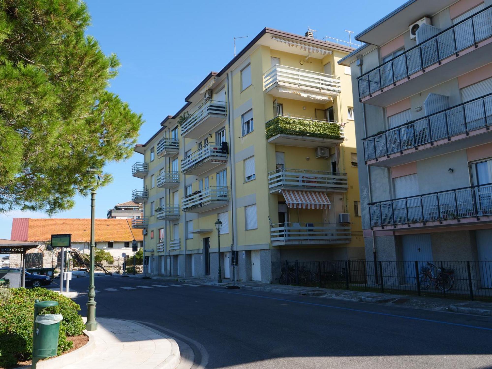 Fiore Di Mare - Delizioso Bilocale Con Posto Auto Vicino Al Porto Grado Buitenkant foto